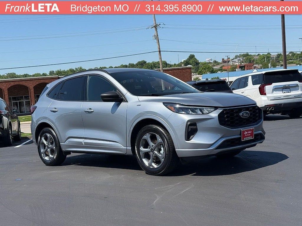 2024 FORD Escape