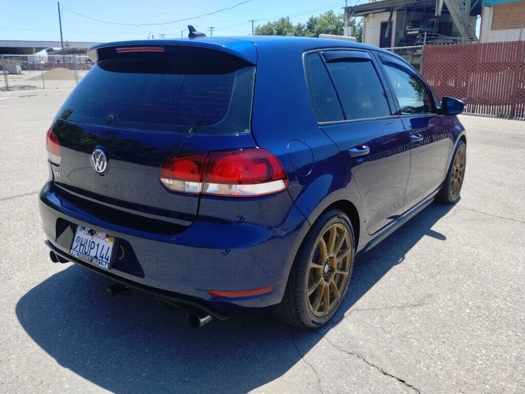 2011 VOLKSWAGEN GTI