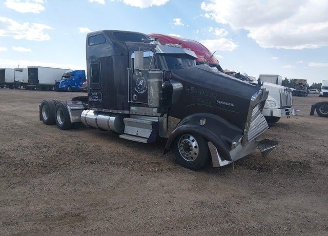 1999 KENWORTH W900