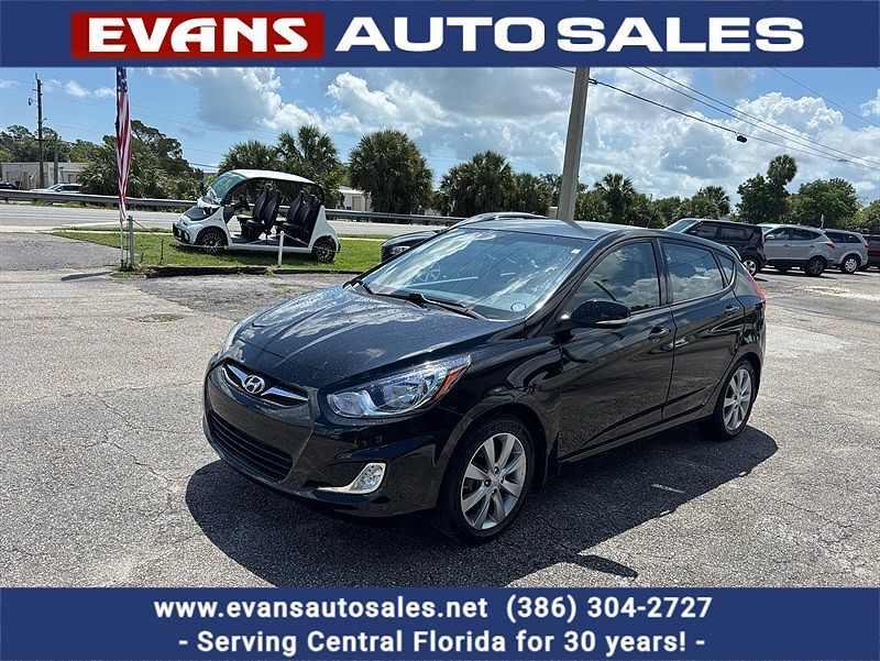 2013 HYUNDAI Accent