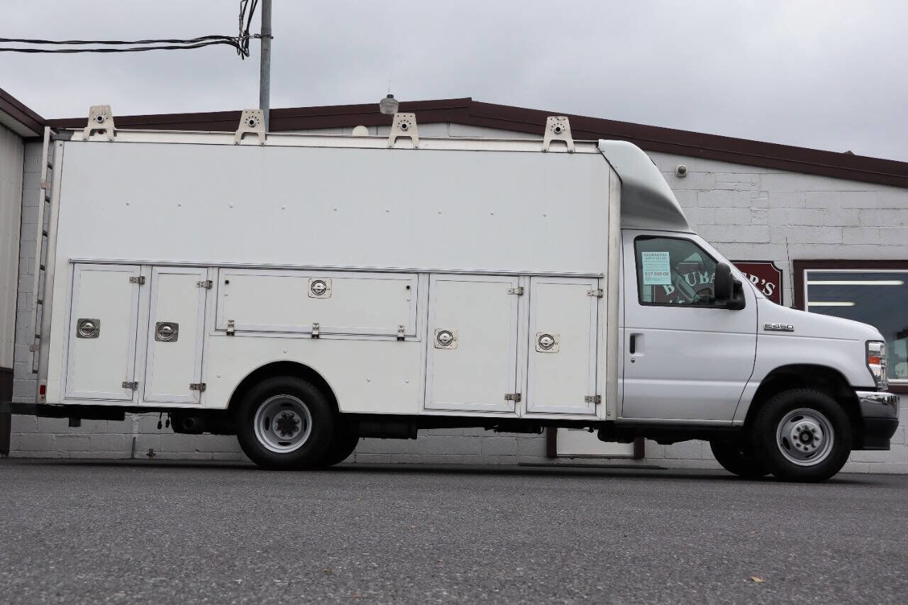 2022 FORD E-450