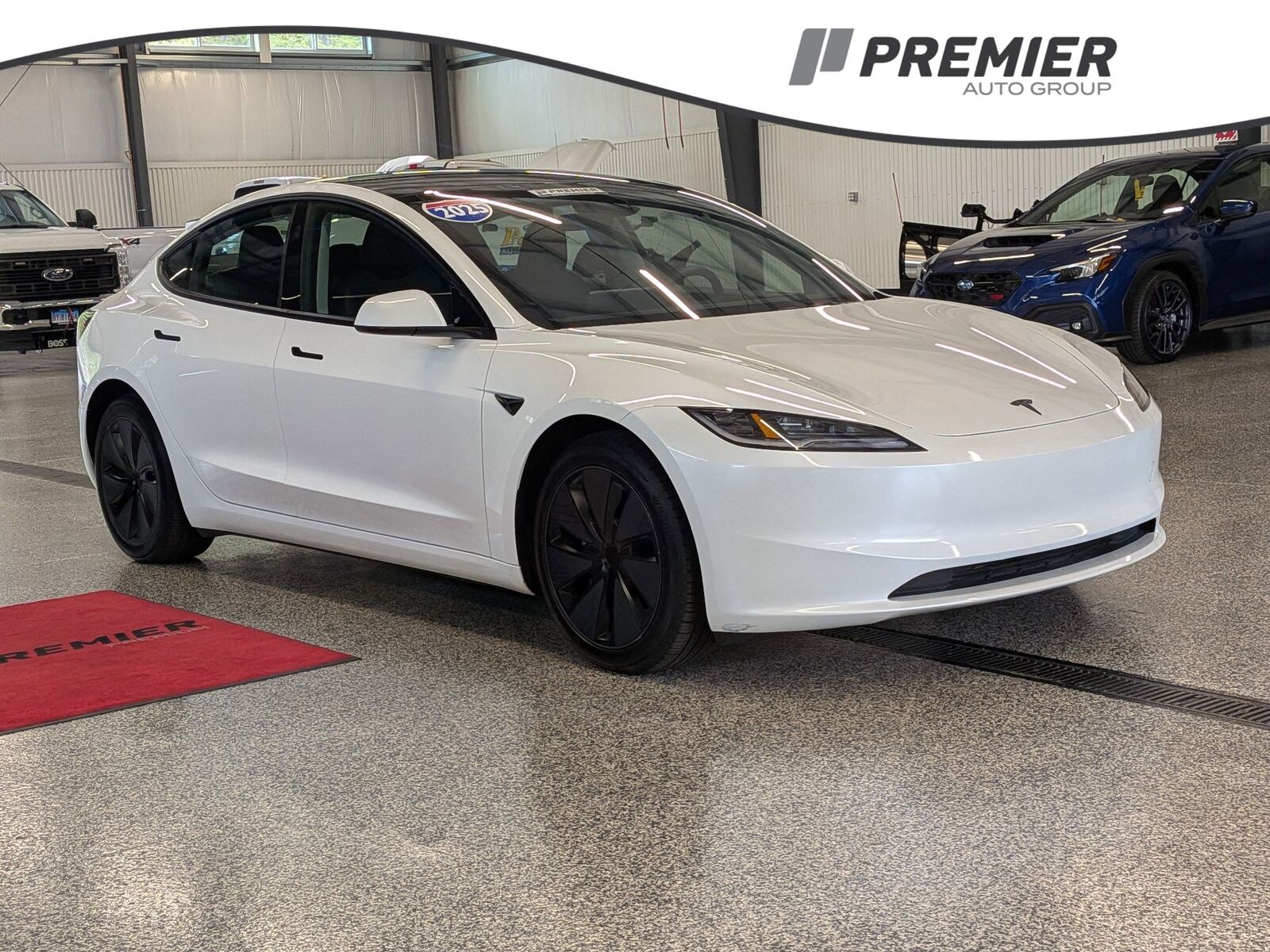 2025 TESLA Model 3