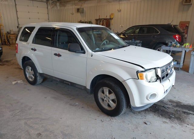 2011 FORD Escape