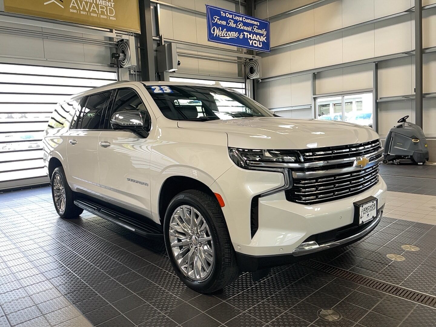 2023 CHEVROLET Suburban