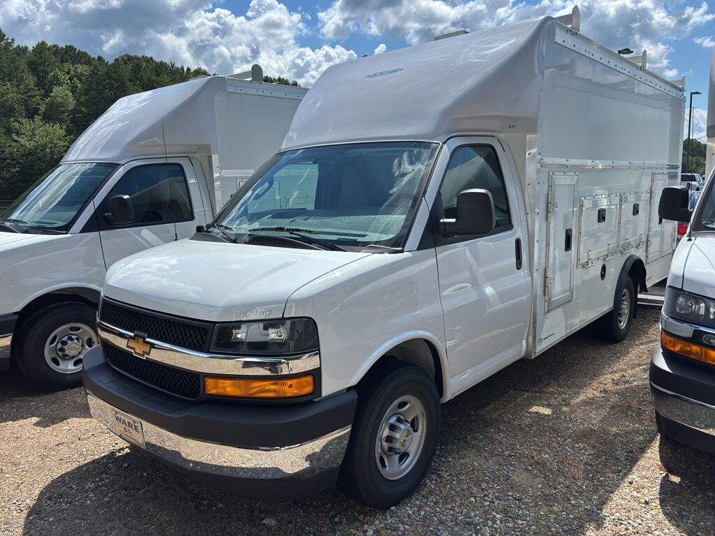 2025 CHEVROLET Express
