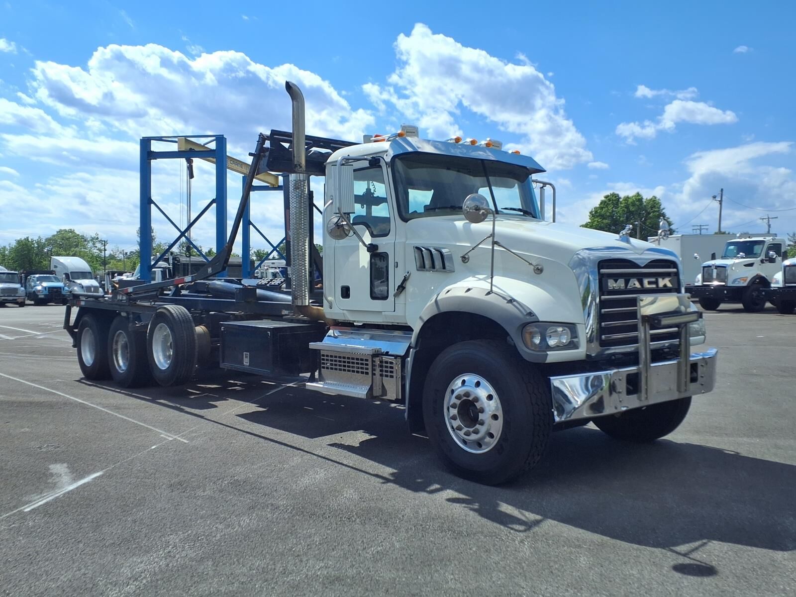 2020 MACK Granite