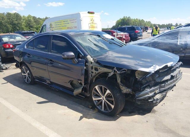 2016 SUBARU Legacy