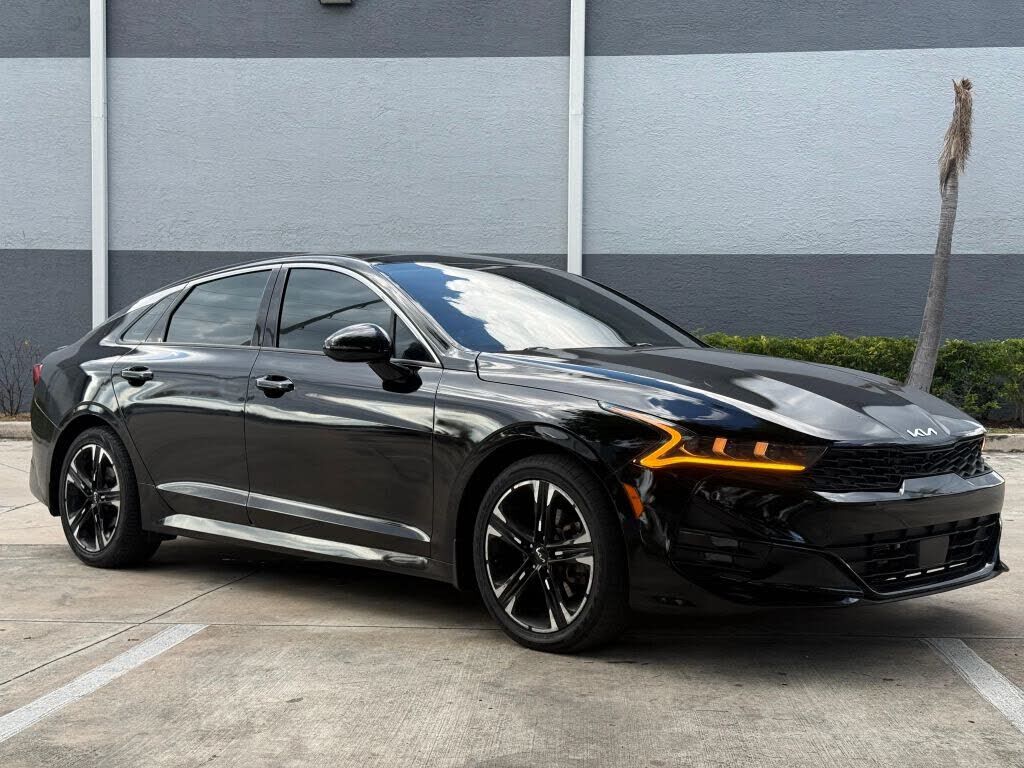 2022 KIA K5