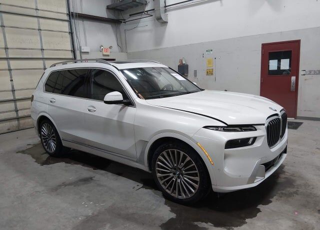2024 BMW X7
