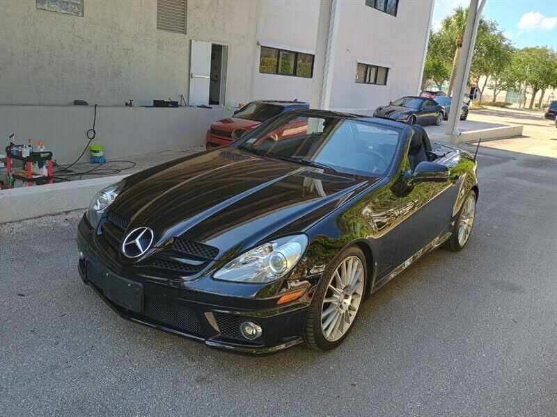 2011 MERCEDES-BENZ SLK-Class