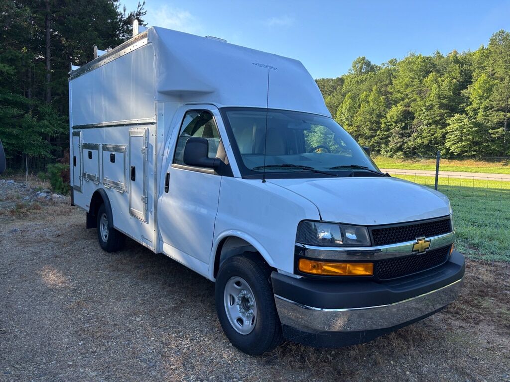 2025 CHEVROLET Express