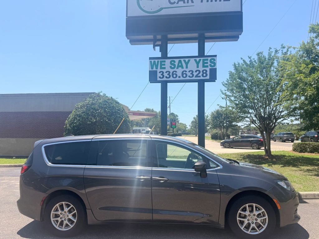 2023 CHRYSLER Voyager