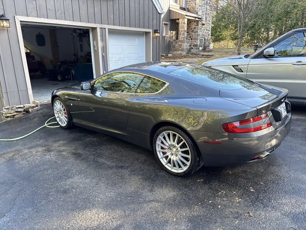 Aston Martin DB9