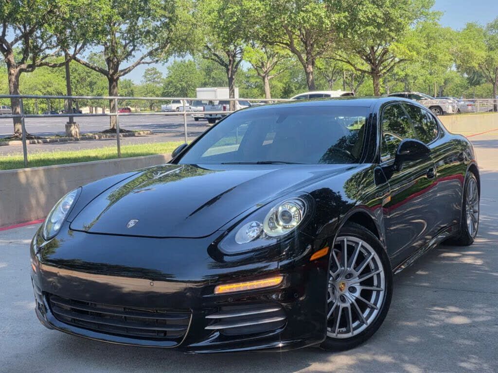 2016 PORSCHE Panamera
