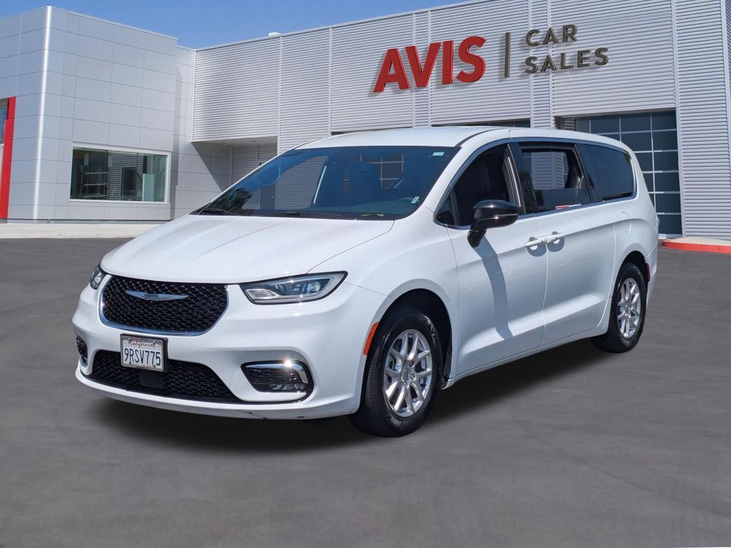 2025 CHRYSLER Pacifica