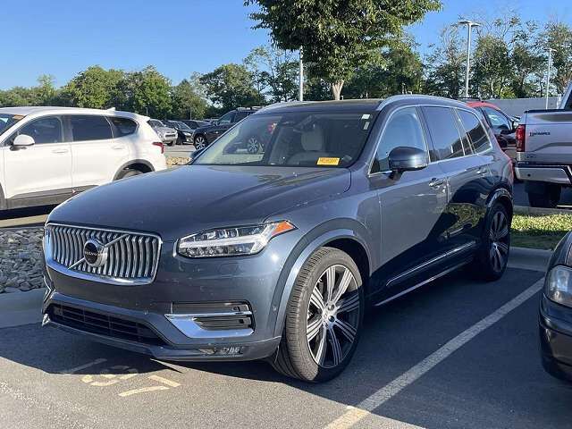 2023 VOLVO XC90