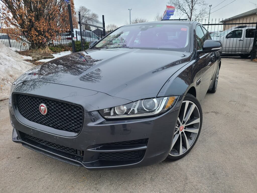 Jaguar XE