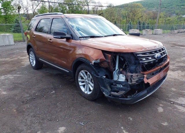 2017 FORD Explorer