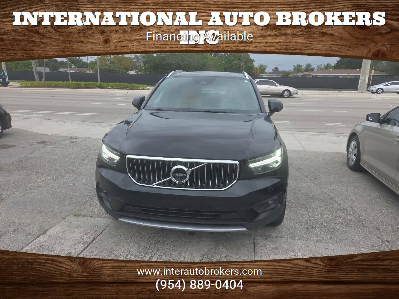 2019 VOLVO XC40