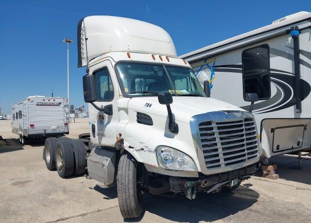 2017 FREIGHTLINER Cascadia