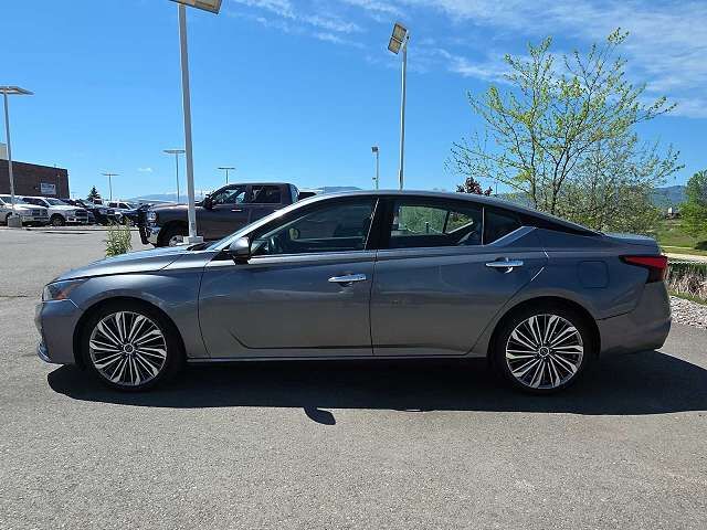 2023 NISSAN Altima