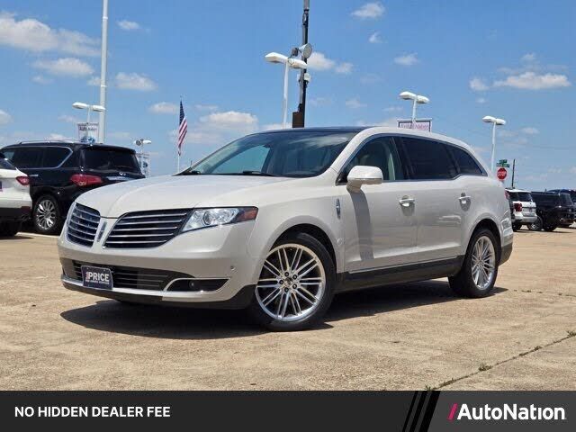 2019 LINCOLN MKT