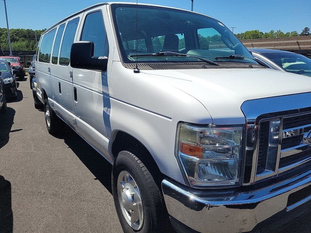 2012 FORD E-350