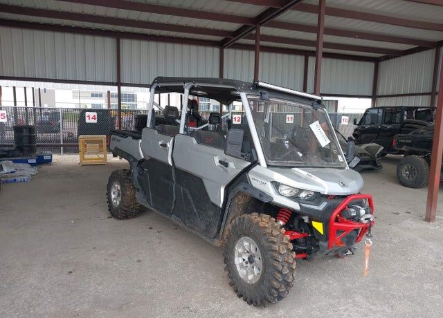 2025 CAN-AM Defender/Traxter