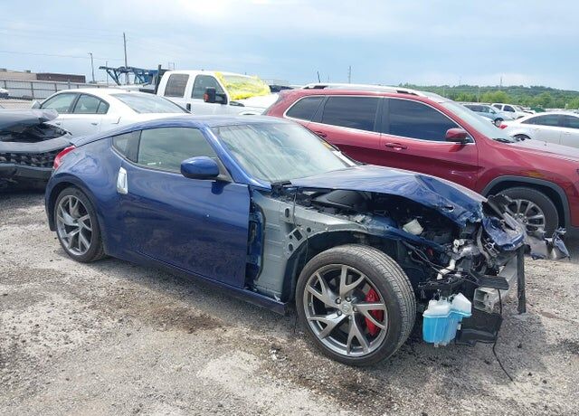 2017 NISSAN 370Z