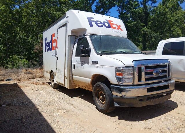 2022 FORD E-350