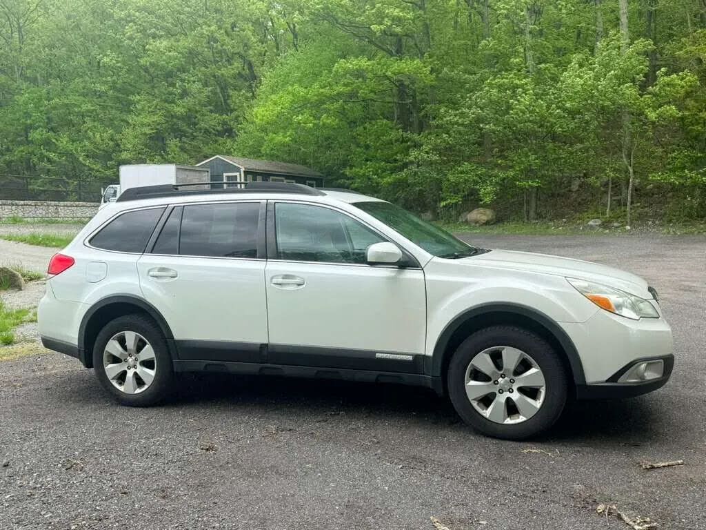 2012 SUBARU Outback