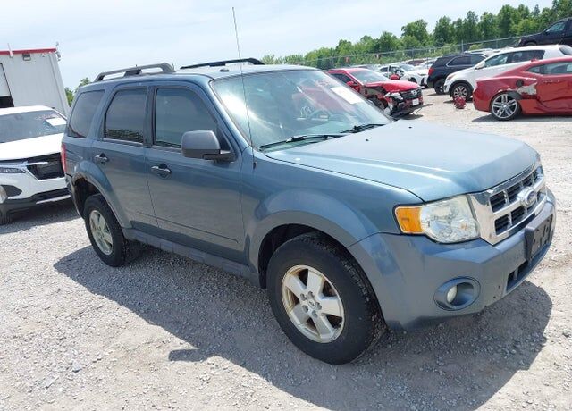 2011 FORD Escape