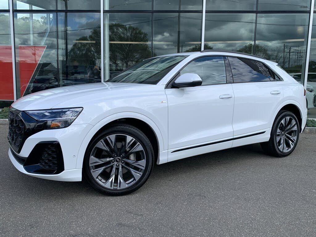 2025 AUDI Q8