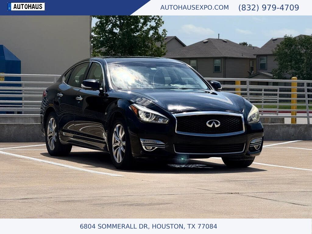 2016 INFINITI Q70
