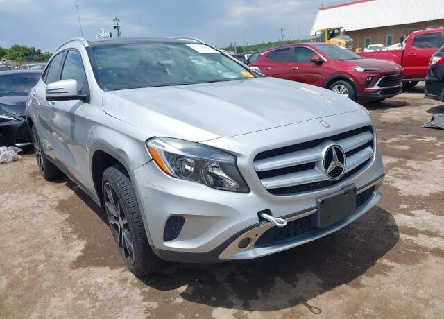 2015 MERCEDES-BENZ GLA-Class