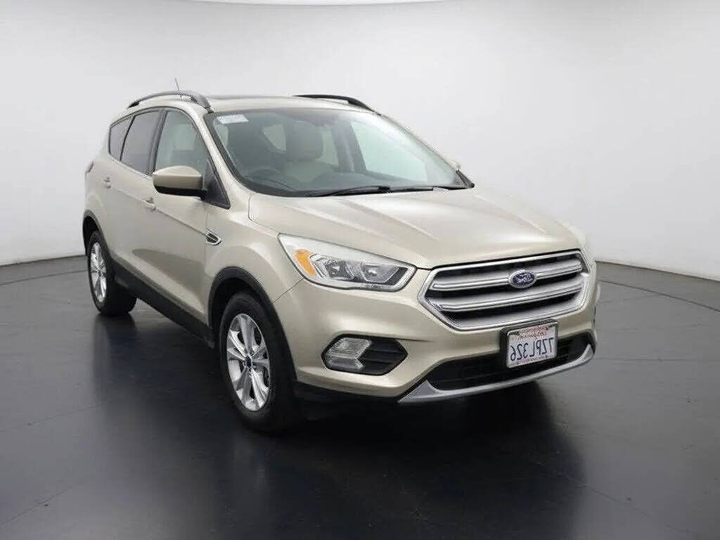 2017 FORD Escape