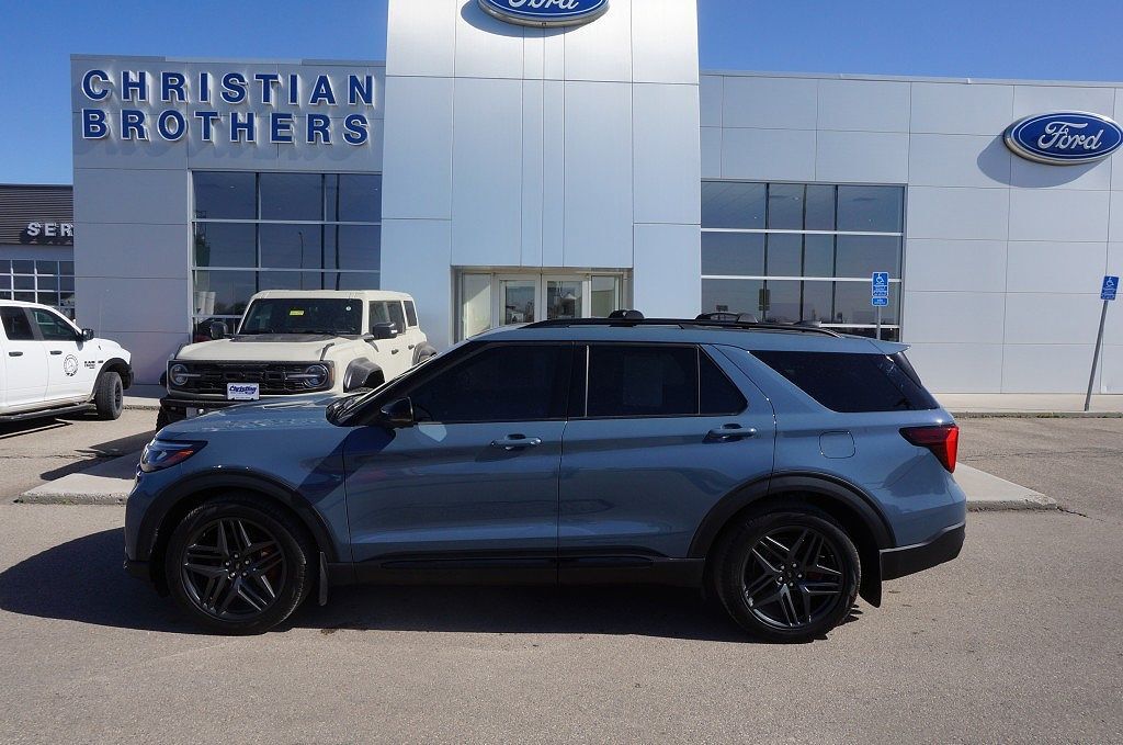 2025 FORD Explorer
