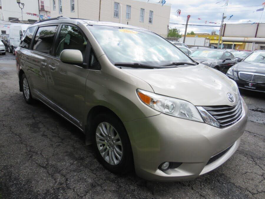 2016 Toyota Sienna