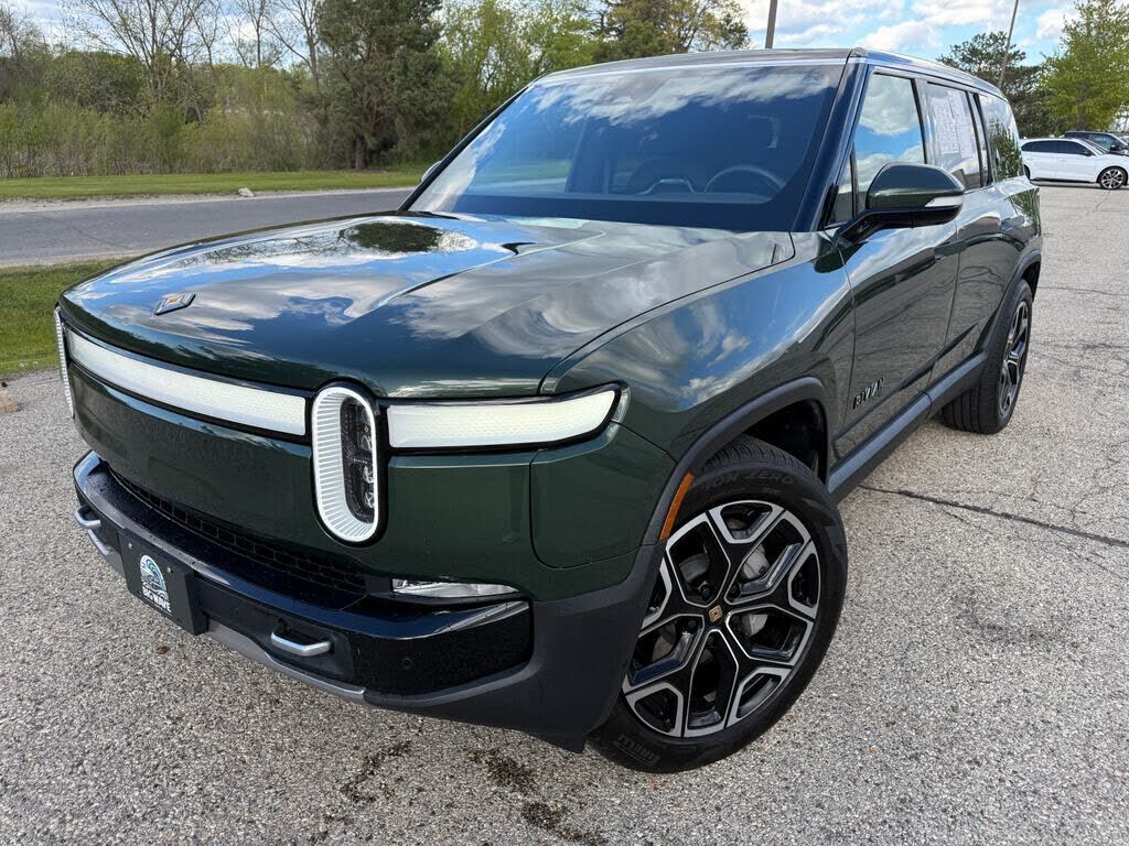2024 RIVIAN R1S