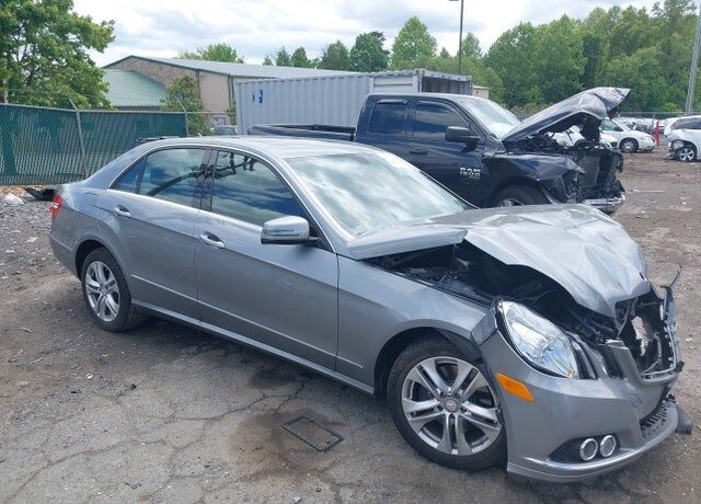 2010 MERCEDES-BENZ E-Class
