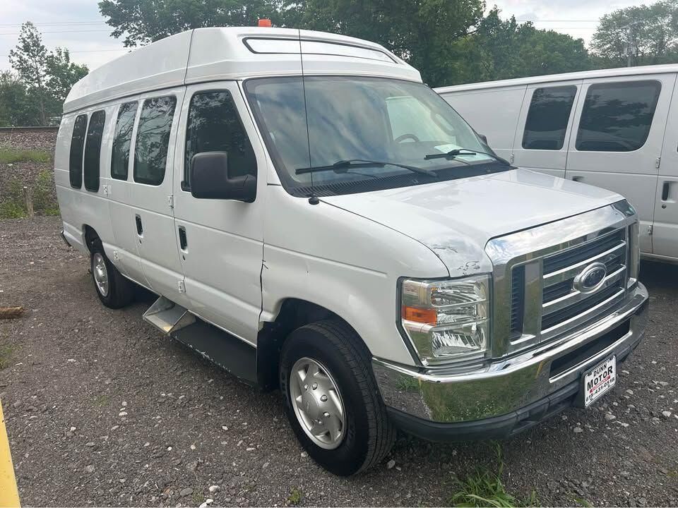 2011 FORD E-150