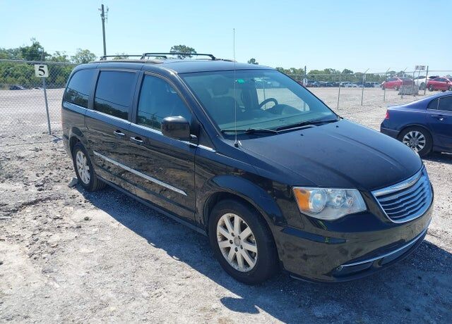 2016 CHRYSLER Town and Country