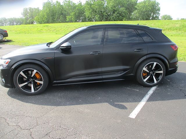 2022 Audi e-tron