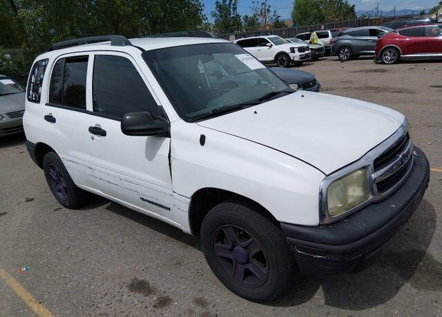 2003 CHEVROLET Tracker