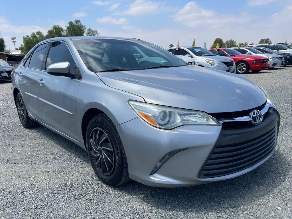2016 TOYOTA Camry