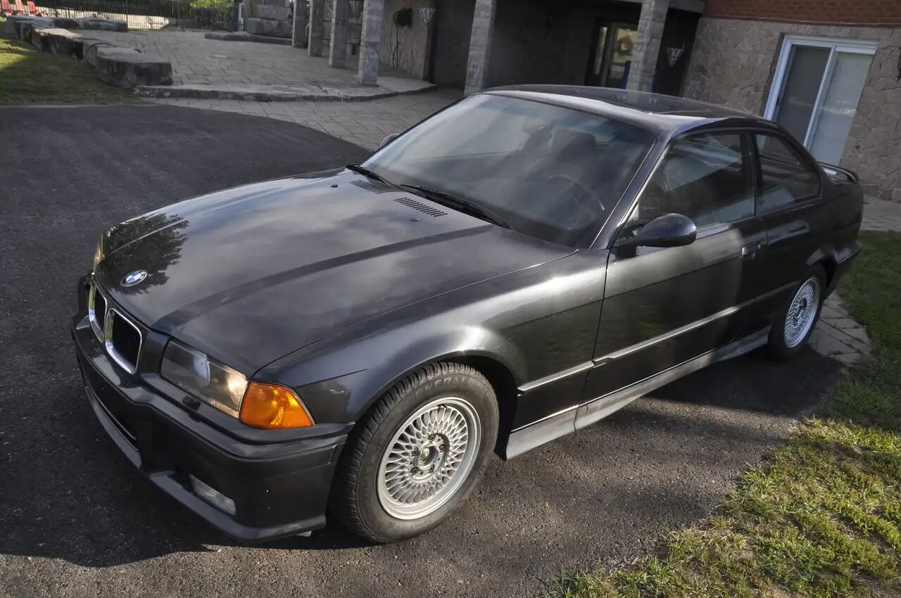 BMW 325iS