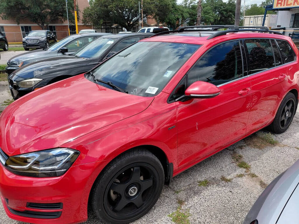 2016 VOLKSWAGEN Golf SportWagen