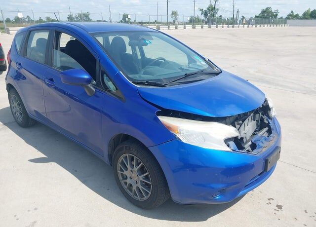 2016 NISSAN Versa