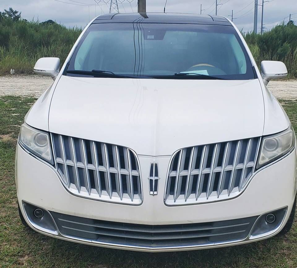 2011 LINCOLN MKT