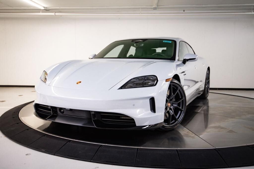 2026 PORSCHE Taycan